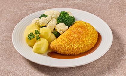 Krokante kip cordon bleu met bloemkool- en broccoli en gekookte aardappelen