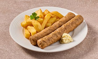 Ovenfriet met frikandellen