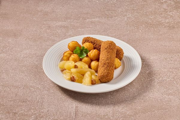 Krokante vleeskroketten met appel-rozijnencompote en aardappelbolletjes