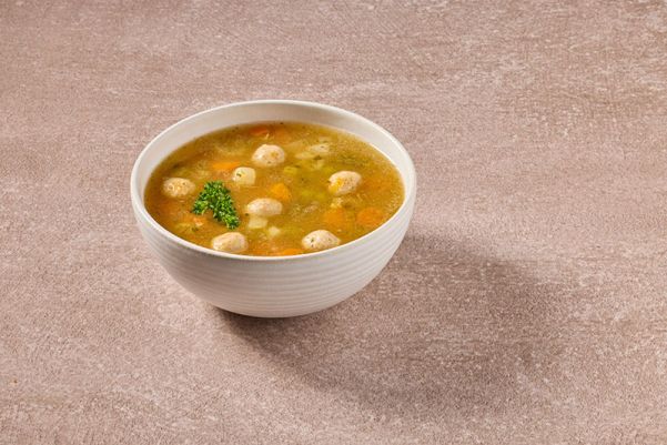 Groentesoep met balletjes